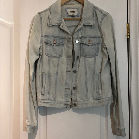 Light washed denim Jacket - Picture 2 of 6